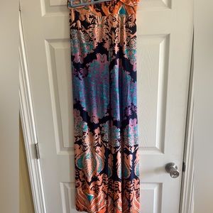 true light flowy silky pants in size small, good condition